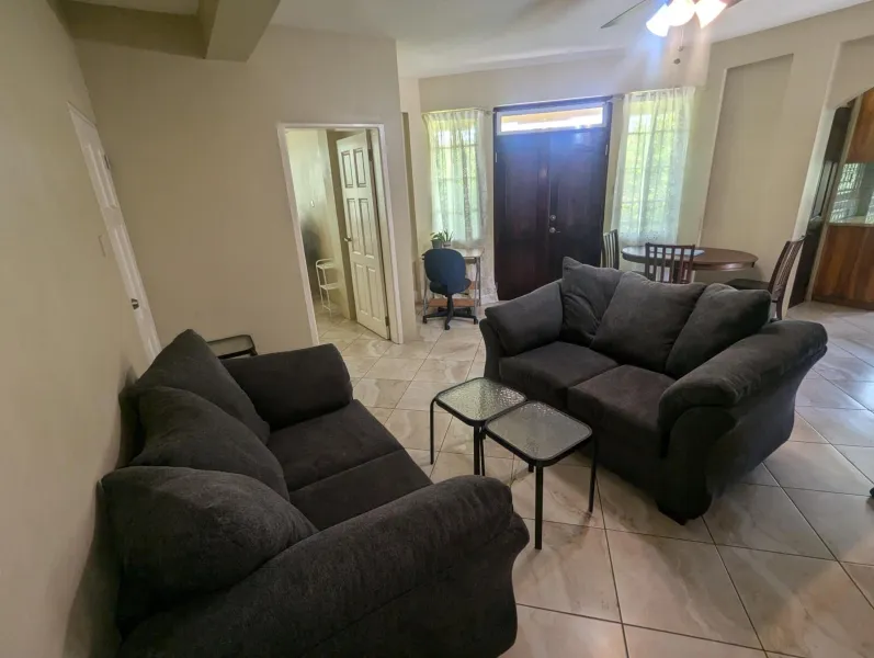 Billede 8 af Sleek 1-Bedroom Apt #1 - 5 Mins to SGU