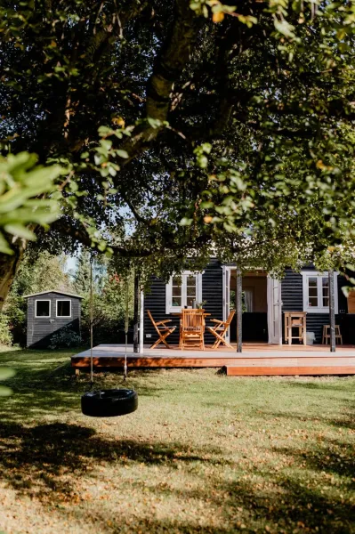 Billede 2 af Cottage Life In Intimate Wooden Cabin