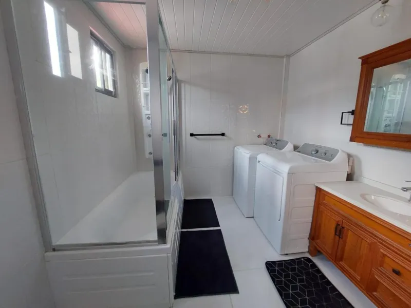 Cozy & Central 2 Bedroom Apt billede 2