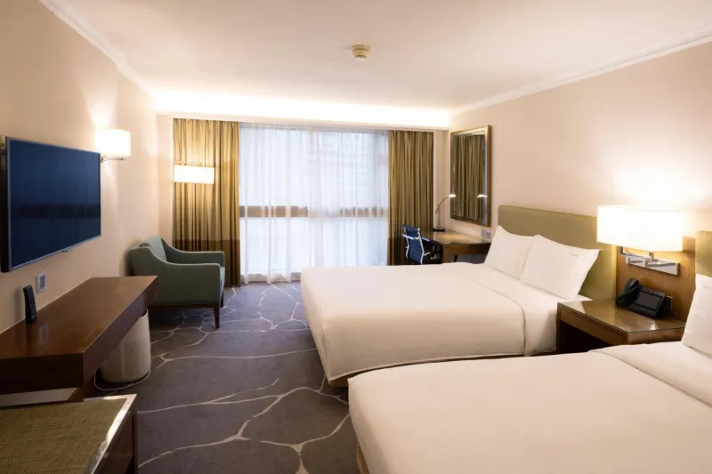 Foto 8 von Holiday Inn Golden Mile by IHG