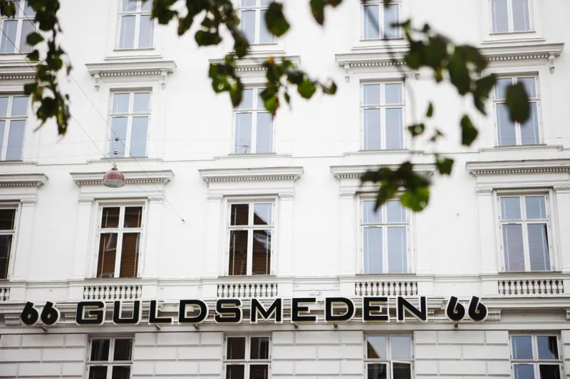 66 Guldsmeden