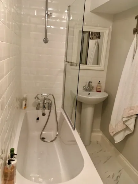 Billede 9 af Beautiful 1BR in Historic St Aubin House