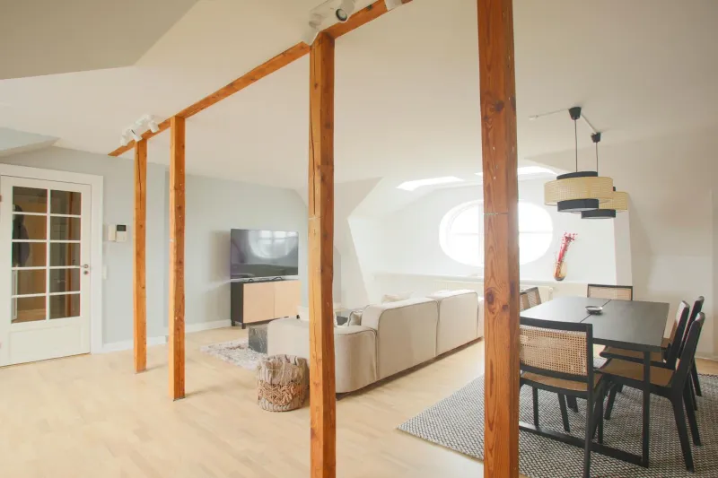 Billede 6 af Unique 5 Bedroom Apartment w Exposed Beams in Copenhagen