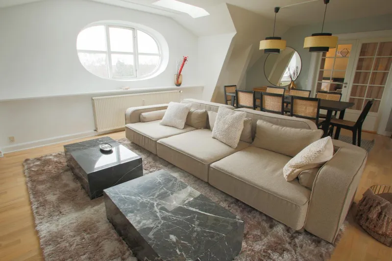 Billede 70 af Unique 5 Bedroom Apartment w Exposed Beams in Copenhagen
