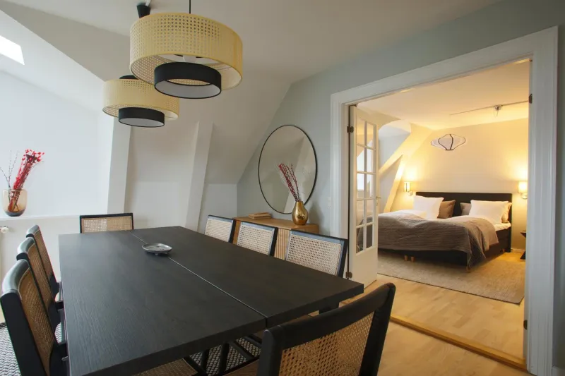Billede 77 af Unique 5 Bedroom Apartment w Exposed Beams in Copenhagen