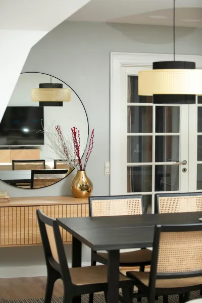 Billede 82 af Unique 5 Bedroom Apartment w Exposed Beams in Copenhagen