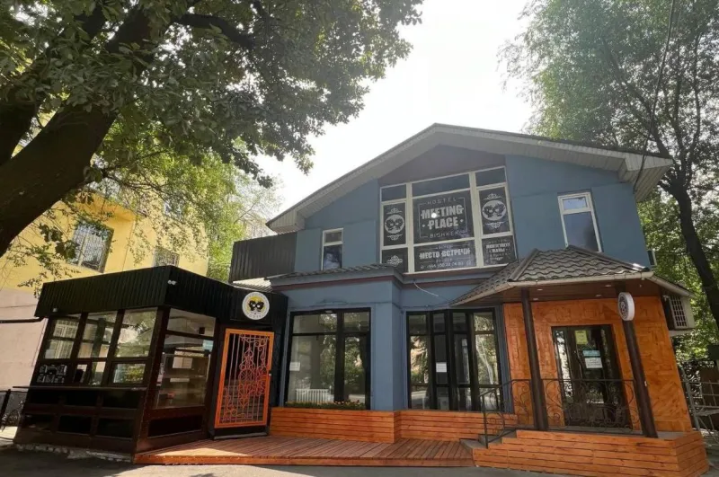 Billede 43 af Meeting Place Bishkek