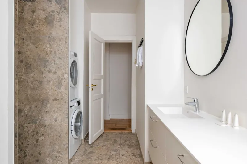 Billede 8 af Rare 4BR Apartment w Unique Details in CPH City