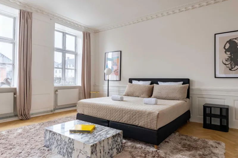 Billede 60 af Rare 4BR Apartment w Unique Details in CPH City