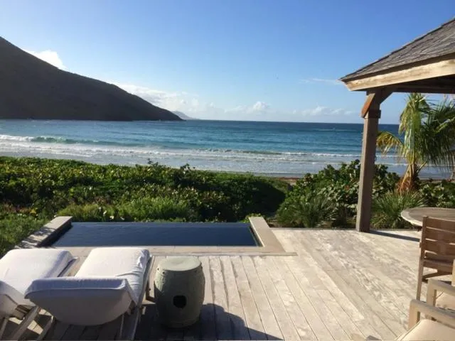 Billede 11 af Oceanfront Beach House - RATE SPECIAL- Valentines on BEACH w Club Access Tennis King Bed