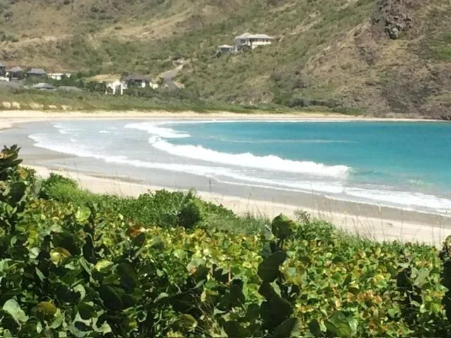 Billede 24 af Oceanfront Beach House - RATE SPECIAL- Valentines on BEACH w Club Access Tennis King Bed