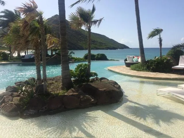 Billede 30 af Oceanfront Beach House - RATE SPECIAL- Valentines on BEACH w Club Access Tennis King Bed