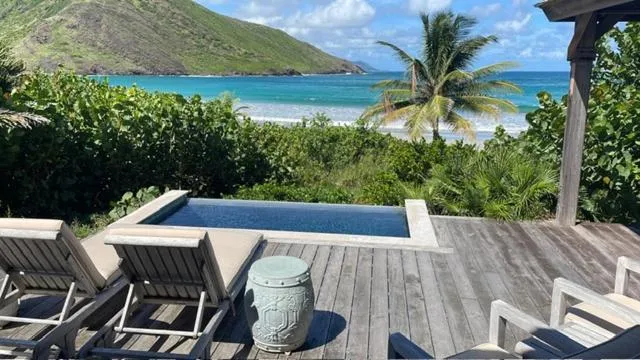 Billede 32 af Oceanfront Beach House - RATE SPECIAL- Valentines on BEACH w Club Access Tennis King Bed