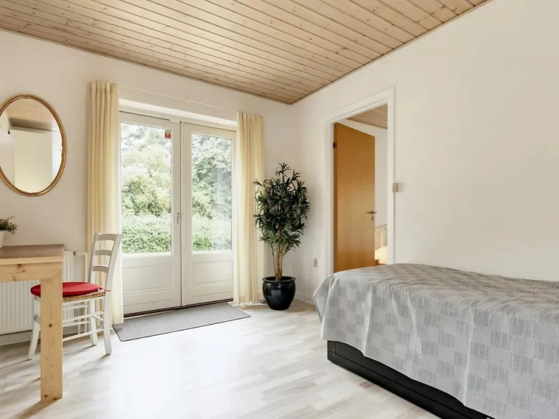 Billede 2 af 5 Person Holiday Home in Norreballe