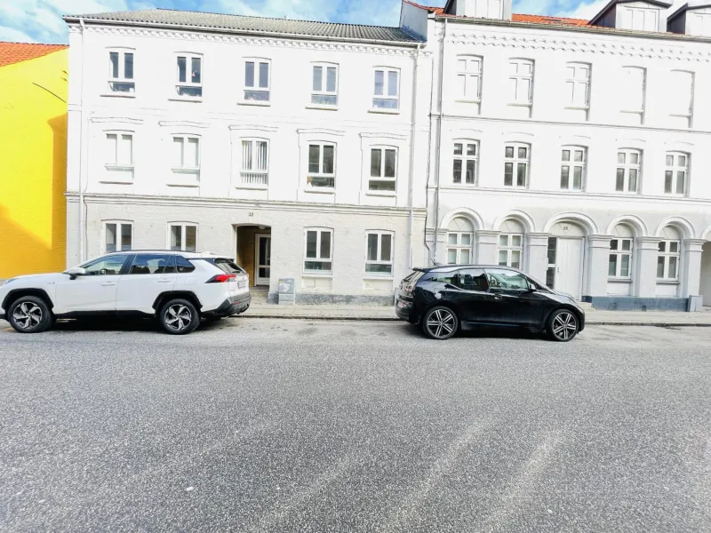 aday - Awesome Central ground floor apartment
