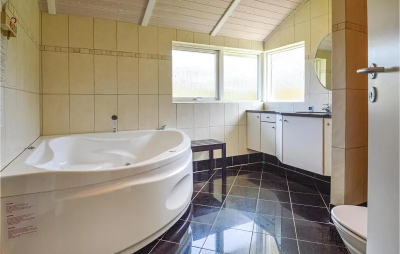 Billede 7 af Awesome Home In Blåvand With Sauna