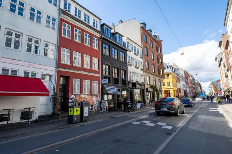 Billede 4 af Stylish Apartment on Lively Street in Downtown