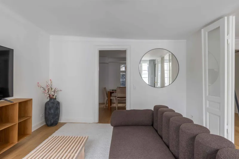Billede 47 af Stylish Apartment on Lively Street in Downtown
