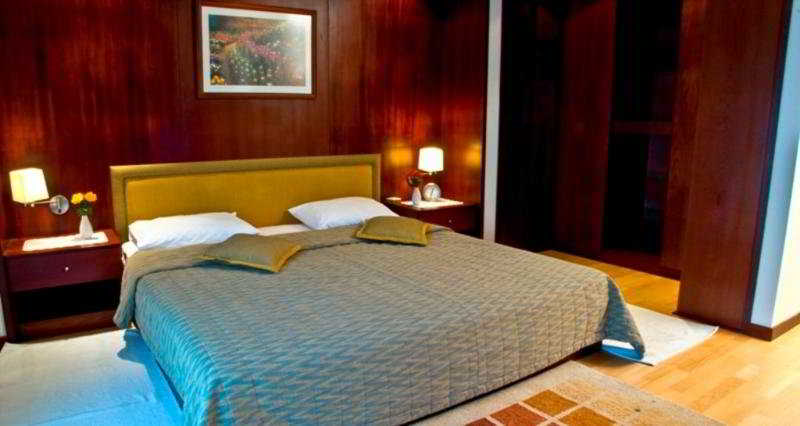 Al Faris 3 Deluxe Hotel Apartments