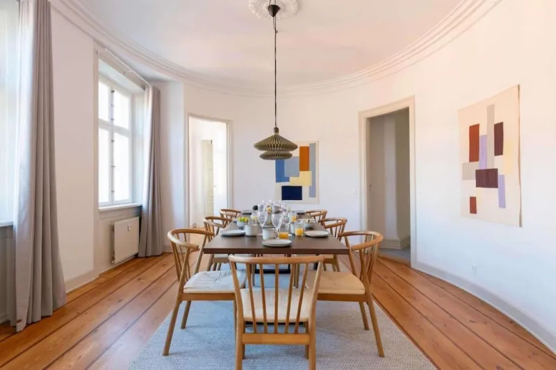Billede 2 af Spacious Apartment on Lively & Vibrant Street