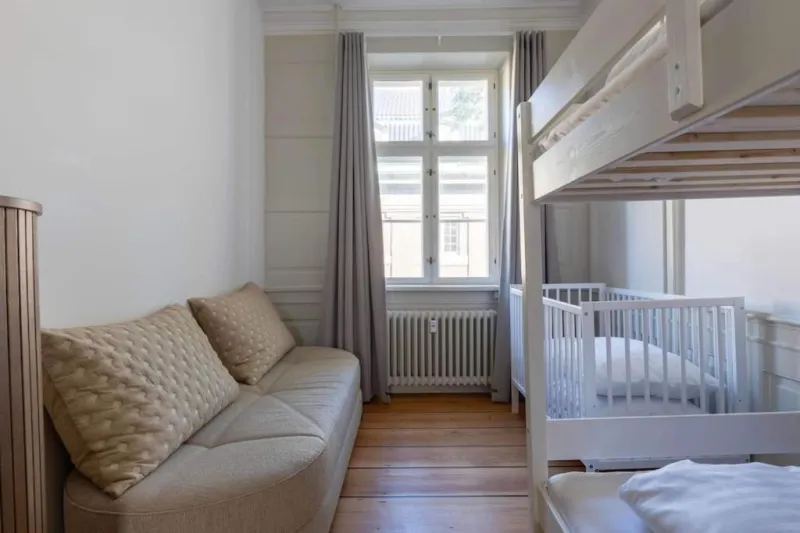 Billede 45 af Spacious Apartment on Lively & Vibrant Street