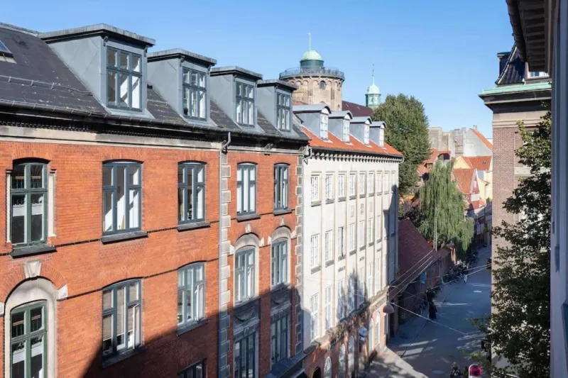 Billede 55 af Spacious Apartment on Lively & Vibrant Street