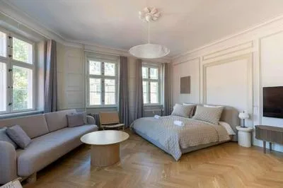 Billede 62 af Spacious Apartment on Lively & Vibrant Street