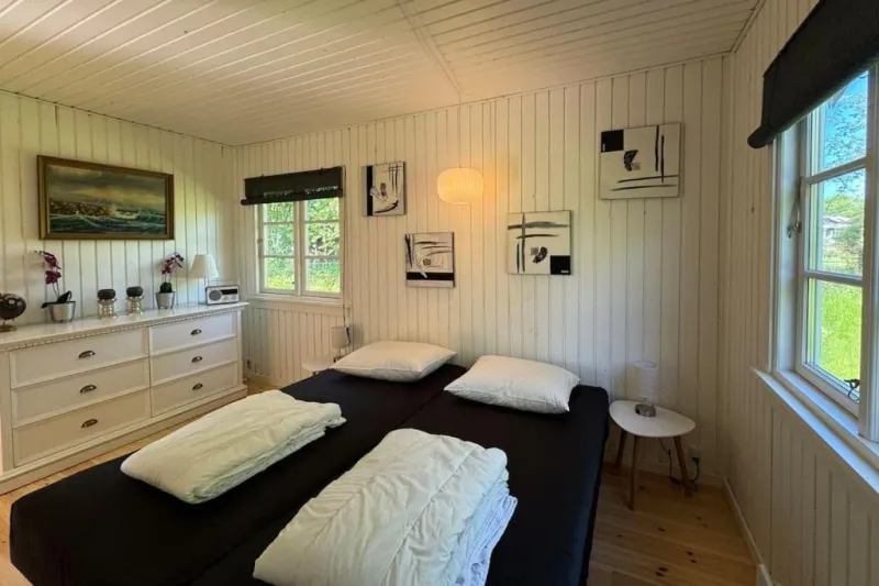 Billede 8 af Rummeligt sommerhus ved Lammefjorden - Stor terrasse, have & plads til 6 gæster