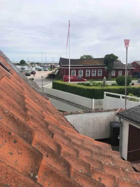 Billede 8 af Skønt fiskerhus. Tæt på by, havn og havet