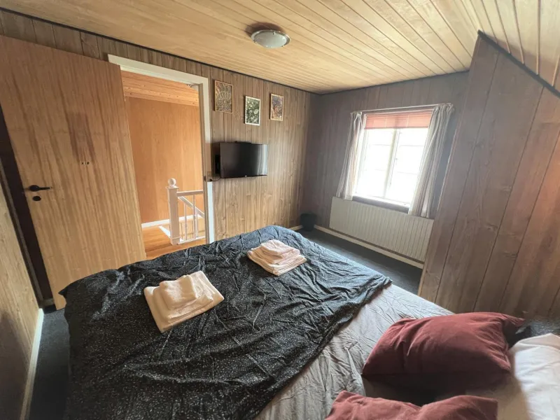 Billede 8 af The Yellow House, Beach 5mins Drive, 3BR with free parking, Fast Fiber Internet