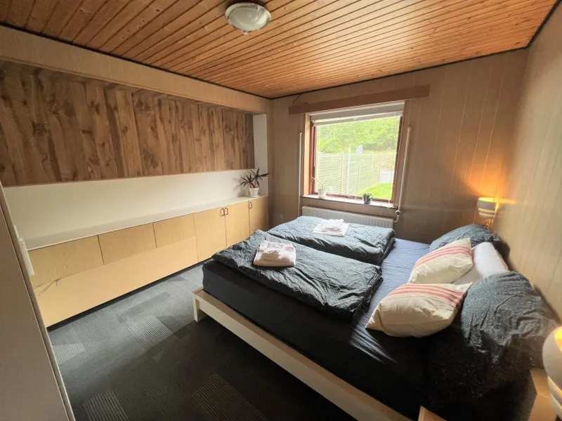 Billede 9 af The Yellow House, Beach 5mins Drive, 3BR with free parking, Fast Fiber Internet
