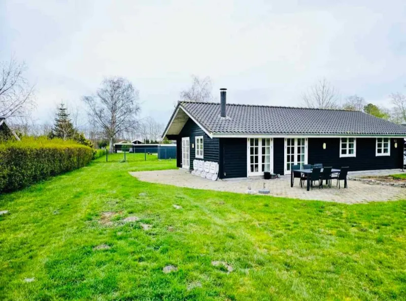 Lovely Cottage With Secluded Garden