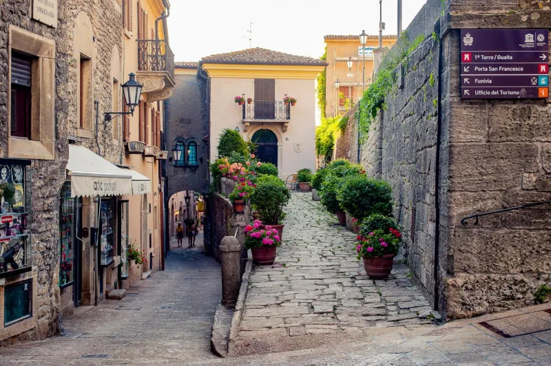 antica bifora rsm billede 2