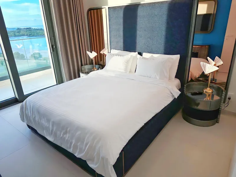 Billede 112 af Mullet Bay Suites - Your Luxury Stay Awaits