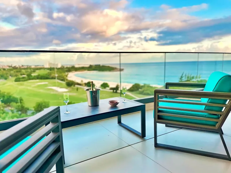 Billede 121 af Mullet Bay Suites - Your Luxury Stay Awaits