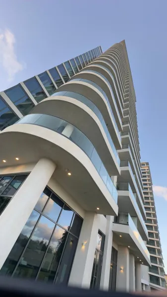Billede 129 af Mullet Bay Suites - Your Luxury Stay Awaits