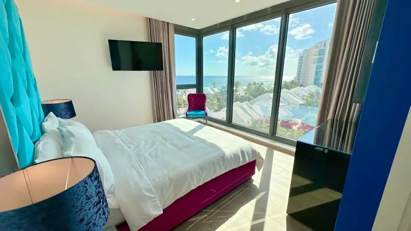 Billede 24 af Mullet Bay Suites - Your Luxury Stay Awaits