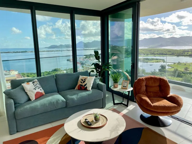 Gorgeous 2 bedroom, 17th floor, with breathtaking view, Fourteen at Mullet Bay