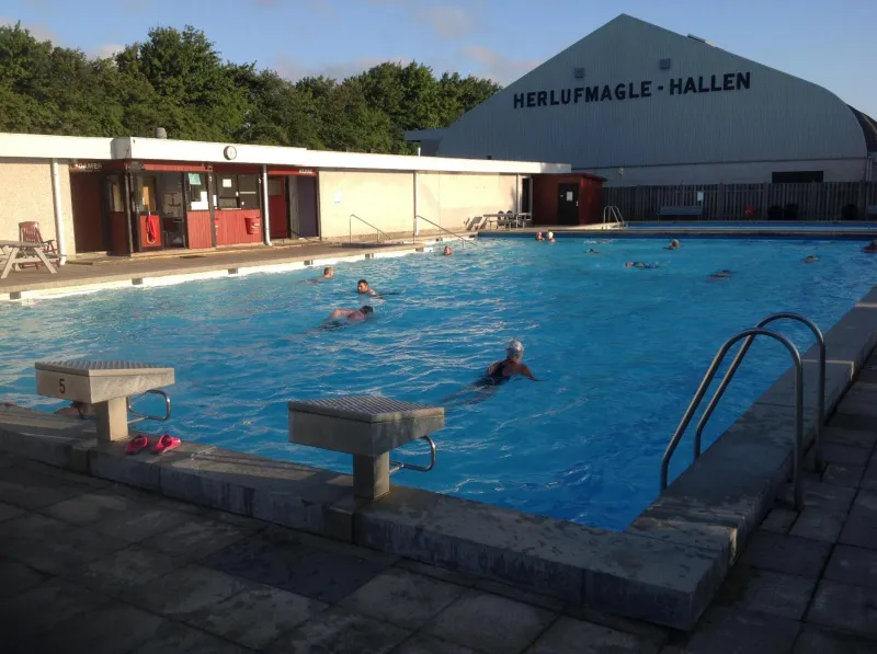 Billede 2 af Herlufmagle Hallen