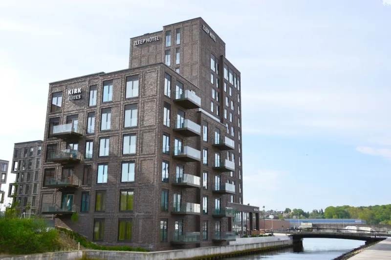 Kirk Suites