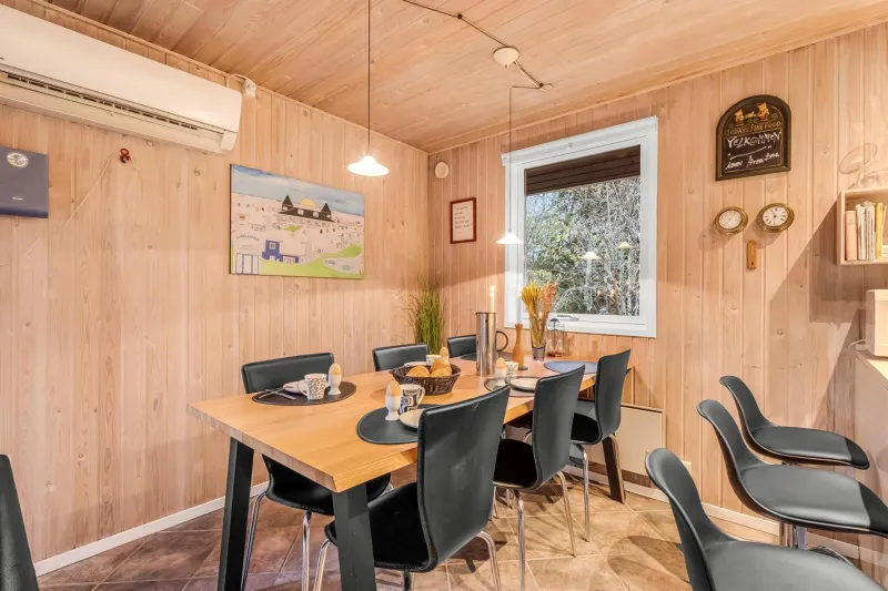 Billede 8 af Lovely 6-Person Cottage With Outdoor Sauna - 1007