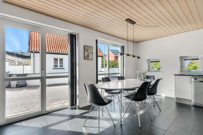 Beautiful Two-Storey, Central Holiday Home - Damgårdsvej 15A photo 3