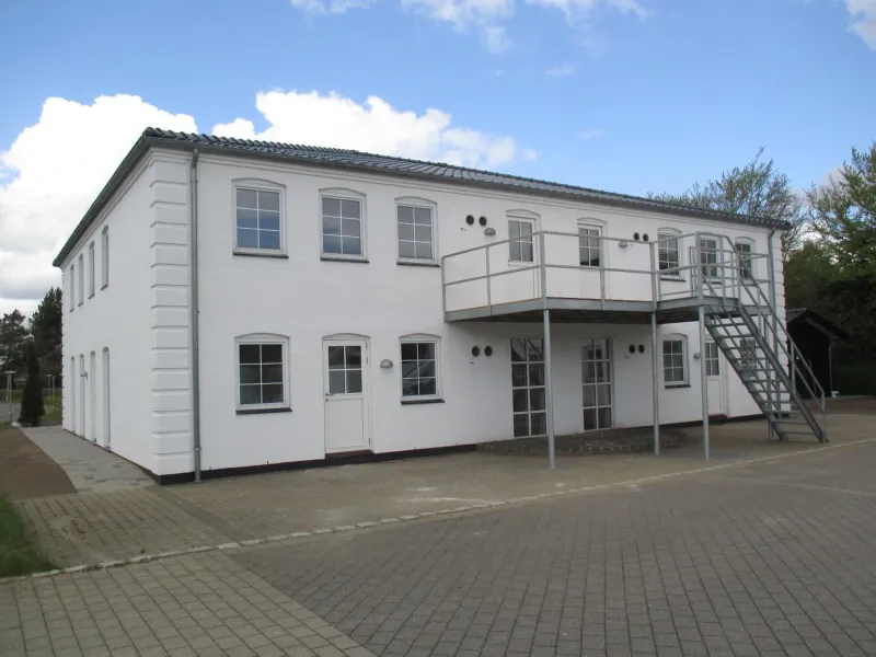 White House Hotel Apartments photo 1