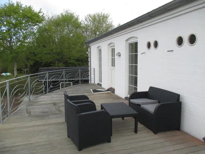 White House Hotel Apartments photo 5