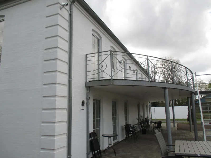 White House Hotel Apartments photo 25