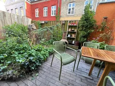 Billede 25 af Cozy City Center Chambers with Kitchen and Garden