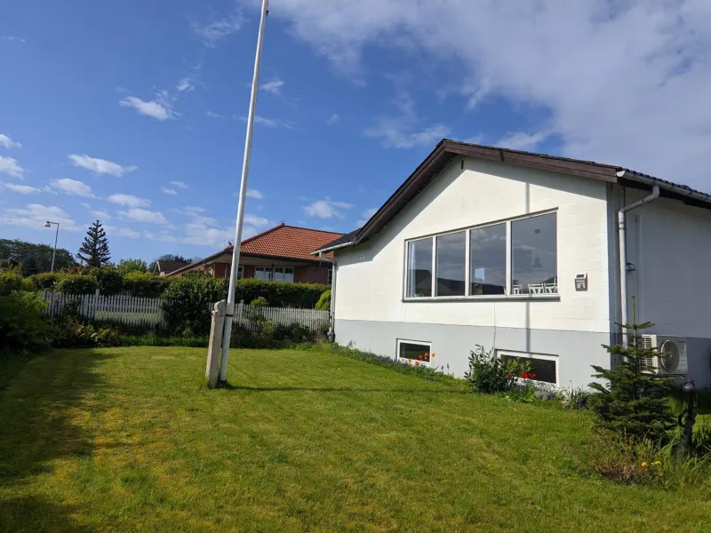 Billede 2 af Sommerhus ved strand og lystbådhavn Søby - Ærø