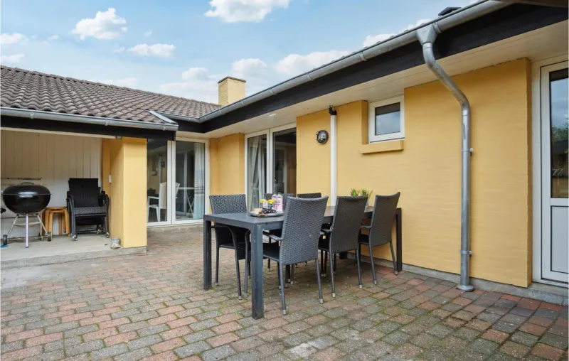 Billede 29 af Pet Friendly Home In Oksbøl With Sauna