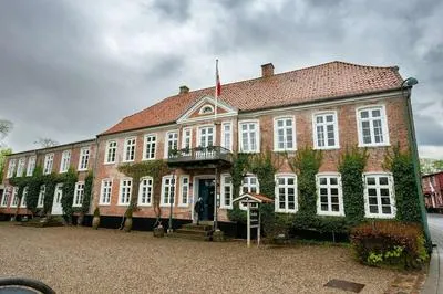 Photo 33 of Gram Slotskro