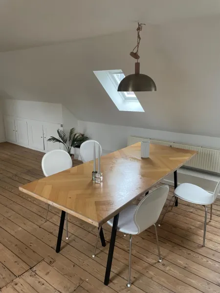Billede 2 af Stort værelse udlejes i herskabslejlighed midt i Odense by